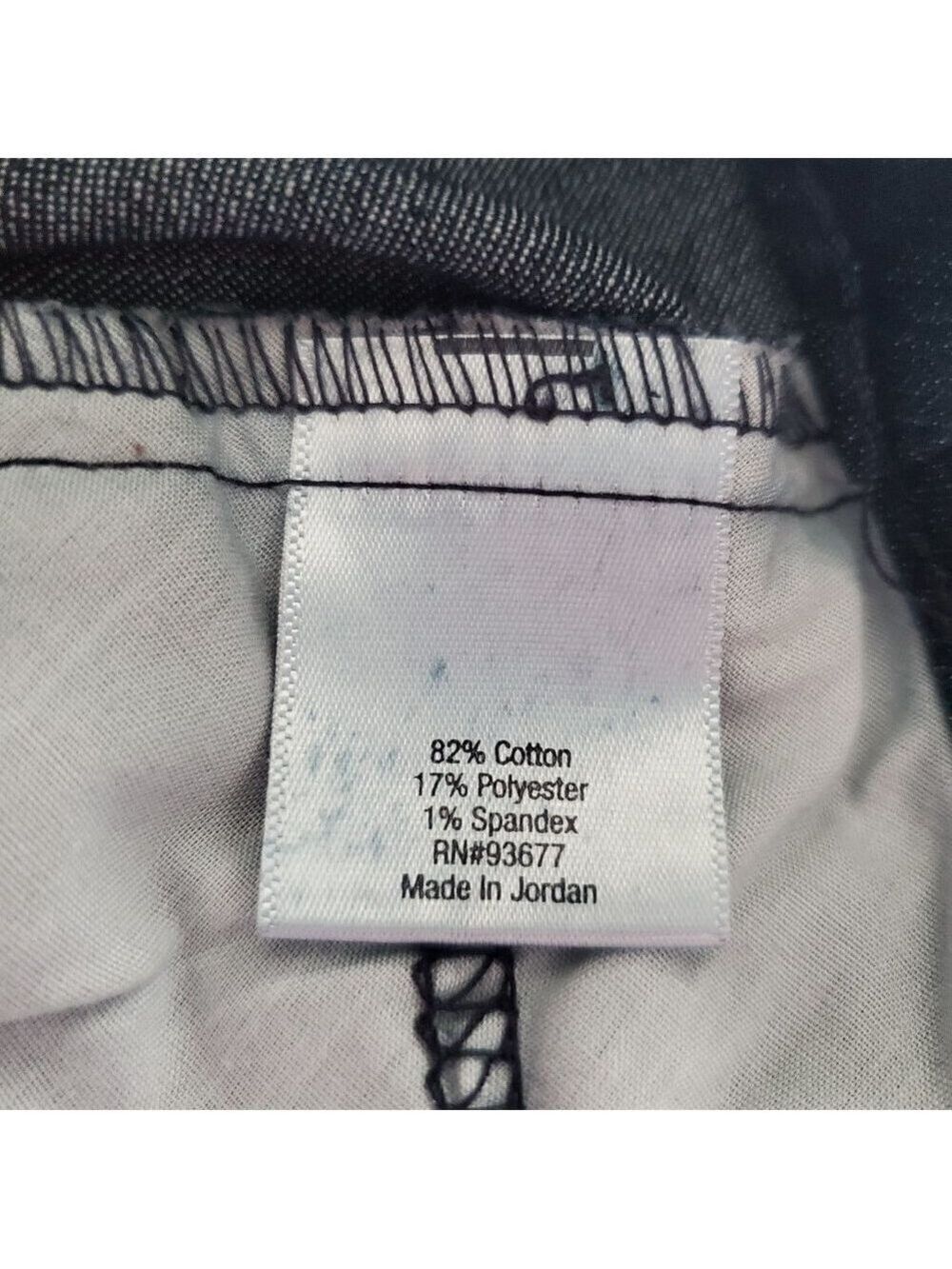 st. John's Bay Dark Wash Mid Rise Straight Leg Capri Pants Denim Jeans Size 12 - Picture 8 of 9